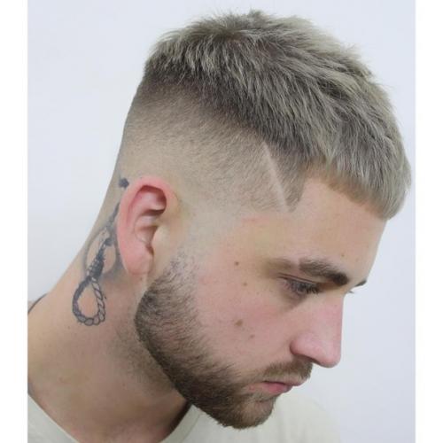 Кроп в топ модных стрижек входит 2024-2025. 05