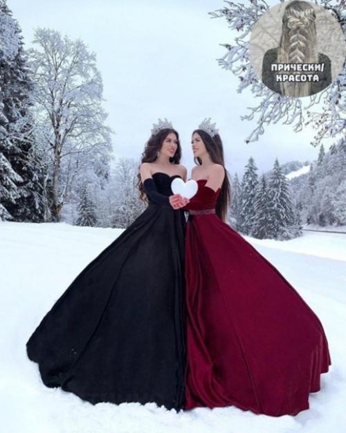 Одни из самых красивых близняшек, которые покорили своей внешностью все социальные сети. 01