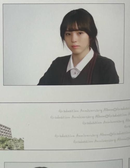 Выпускные фотографии Han Sohee. 02