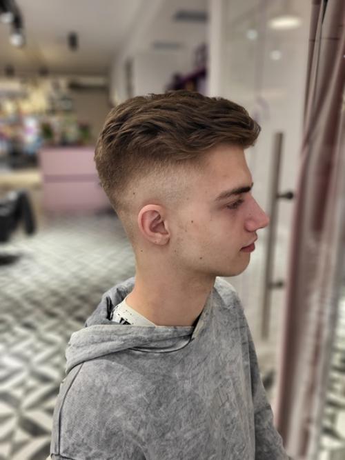 Мужские стрижки в студии в Color Profi это быстро и удобно! 02