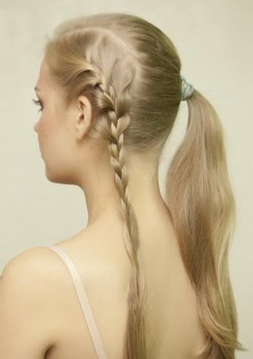 1. разделите волосы на косой пробор. 01