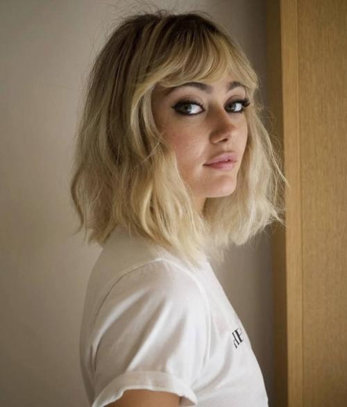 Боб каждую весну самой модной стрижкой становится. 03