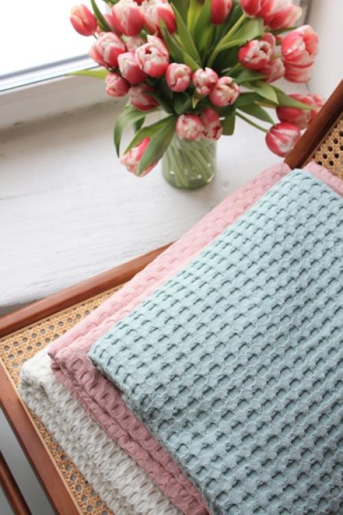 Весна уже пришла и с каждым днем становится все солнечнее и теплее не только на душе. 01