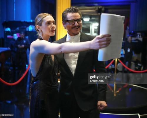 Судя по тому, что фотографий с оскара с Педро нет, его там не было, но мы посмотрим на прошлогодние. 02 Судя по тому, что фотографий с оскара с Педро нет, его там не было, но мы посмотрим на прошлогодние. 02