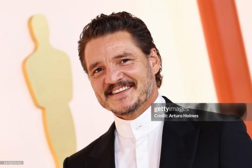 Судя по тому, что фотографий с оскара с Педро нет, его там не было, но мы посмотрим на прошлогодние. 01 Судя по тому, что фотографий с оскара с Педро нет, его там не было, но мы посмотрим на прошлогодние. 01