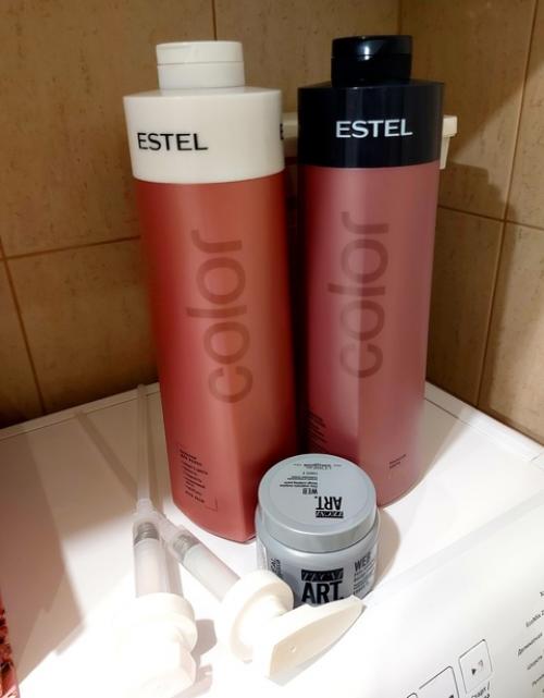 Редакторы из Модного Приговора в итоге так и пропали с концами, поэтому тотальное преображение решила брать в свои руки. 08