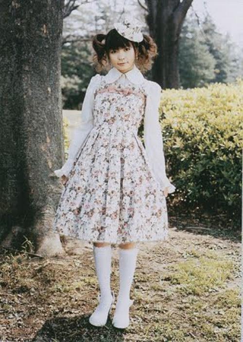 Стиль Lolita.  Стиль Лолита пришёл к нам из Японии, а корни его уходят в викторианскую эпоху. 05