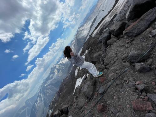 В честь дня рождения решила выложить красивые фото себя с отпуска (на последнем не я, но у него прическа красивая, пусть будет. 01