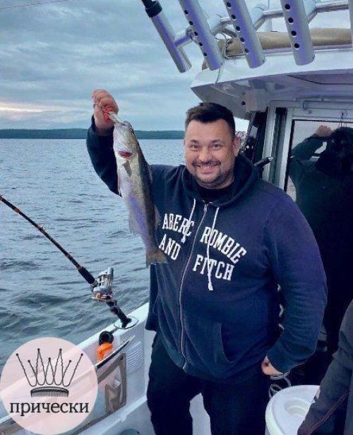 Какие же они хорошие и настоящие, не испорченные деньгами и славой. 04