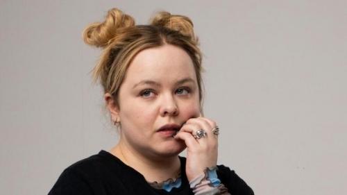 Стали доступны новые фото и небольшое интервью Николы из промофотосессии для сериала Большое Настроение. 02