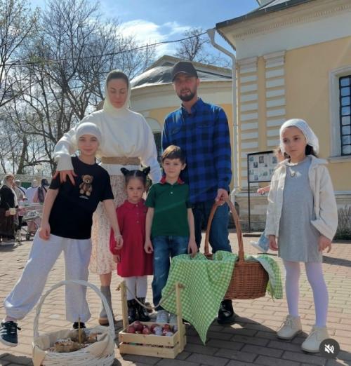 С великой пасхой, с прекрасным светлым праздником! 01