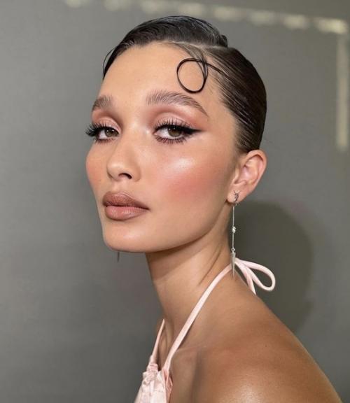 Тренды в макияже и прическах невесты 2025. 08 Тренды в макияже и прическах невесты 2025. 08
