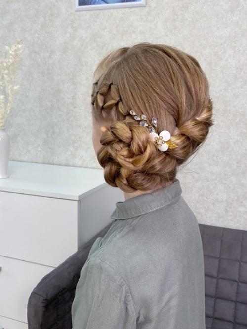 При записи на прическу, в личные сообщения присылаю заметку по подготовке волос перед приходом ко мне. 01