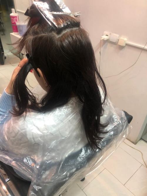 Красное мелирование. Разнообразить насыщенный черный цвет волос можно мелким мелированием красного цвета. 02 Красное мелирование. Разнообразить насыщенный черный цвет волос можно мелким мелированием красного цвета. 02