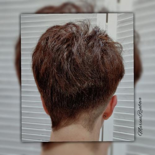 Обожаю, когда женщины в возрасте, просят стрижку по Моднее и по молодежне. 02