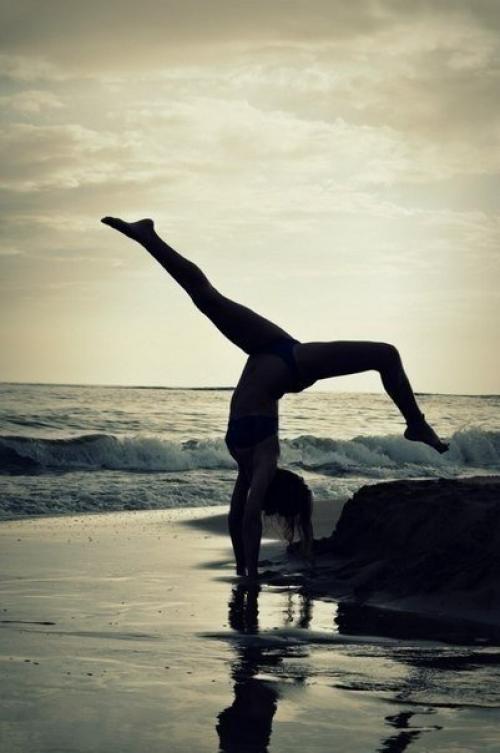 Как научиться ходить на руках? 03 Как научиться ходить на руках? 03