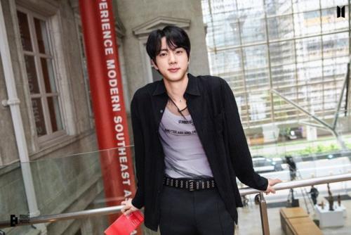 200525: джин из BTS за кадром клипа DON'T SAY YOU Love ME. 04