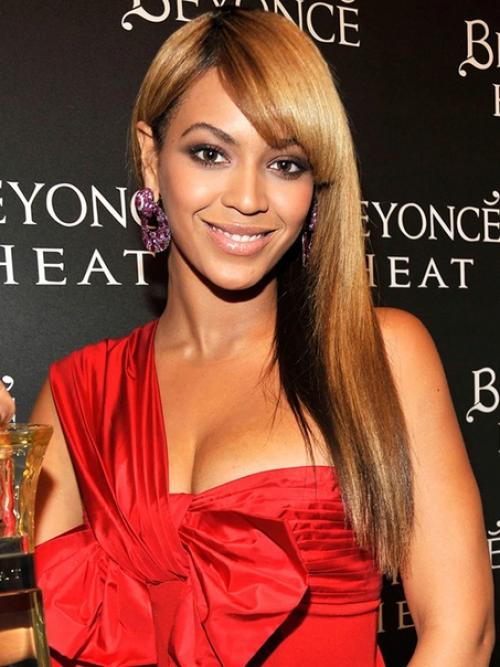 24 знаменитости, которым идет челка. 05