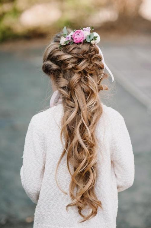 В этом году дети остались без выпускных, и я не сделала ни одной причёски для милых барышень. 02