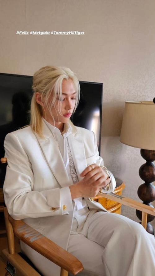 070524: Met Gala обновление соцсетей Феликса. 01