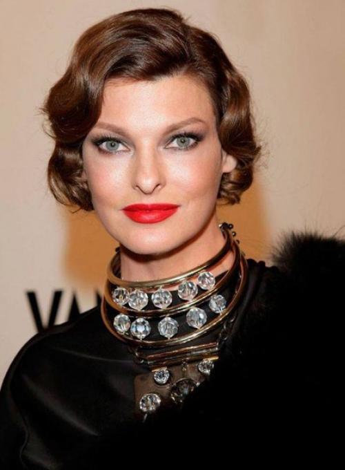 Топ - 5 актуальных коротких стрижек для женщин после 40 лет. 08