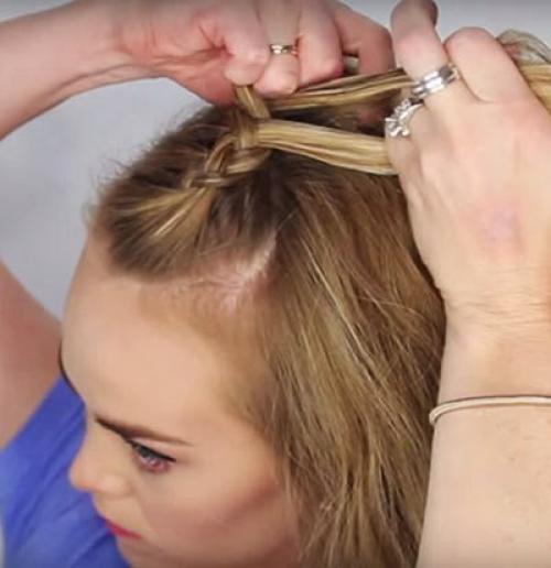 Шикарная прическа на основе вывернутой косы. 08