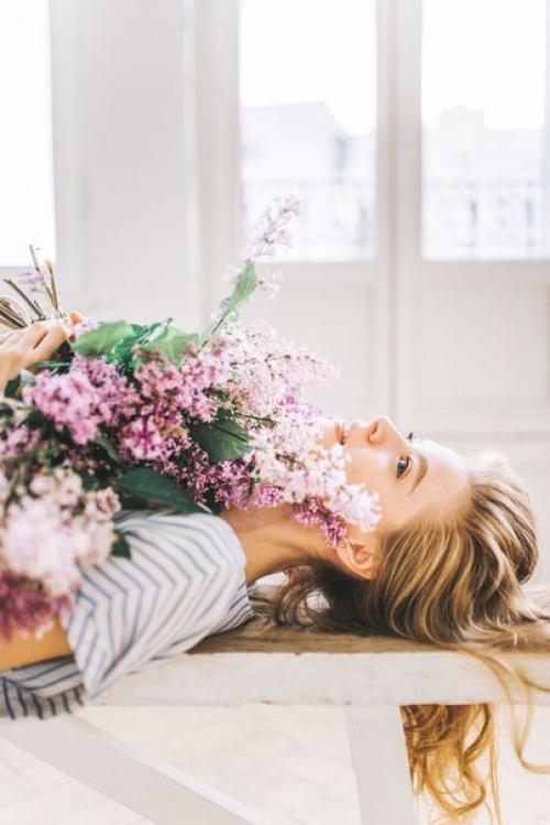 До конца этой недели ещё есть возможность устроить такую воздушную живописную съёмку с большим букетом сирени? 04