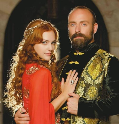 Звезду Великолепного Века Халита эргенча приговорили к году и 10 месяцам лишения свободы. 01