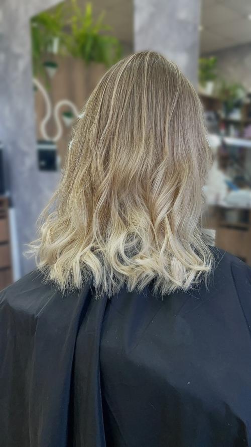 Работа мастера Екатерины, окрашивание в технике шатуш. 01 Работа мастера Екатерины, окрашивание в технике шатуш. 01