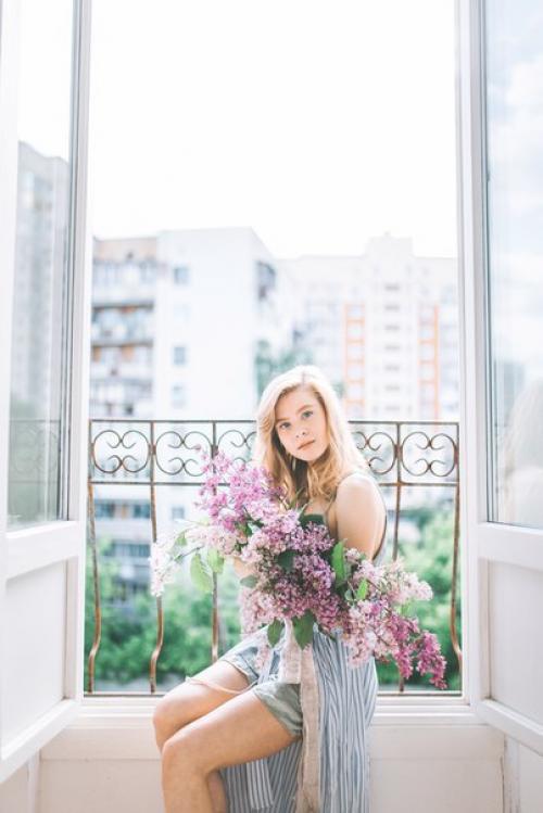 До конца этой недели ещё есть возможность устроить такую воздушную живописную съёмку с большим букетом сирени? 02