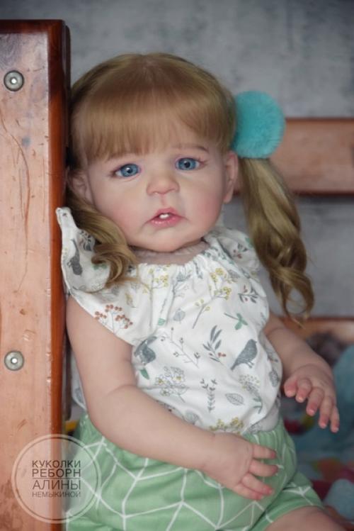 Девочка выполнена из лимитированного молда Сенди от скульптора Джоанны казмирчак. 08