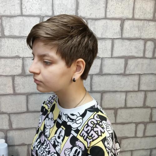 Стрижка пикси не выходит из топа популярности, невероятно модная и стильная. 03