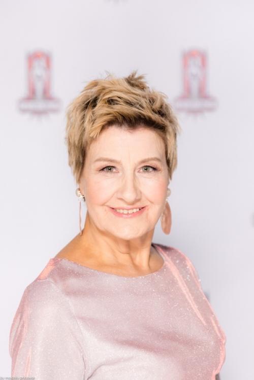 Решиться на короткую стрижку достаточно сложно. 08