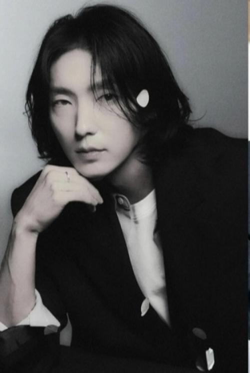 Нетизены неоднозначно отреагировали на кардинальное преображение ли Джун Ки. 01 Нетизены неоднозначно отреагировали на кардинальное преображение ли Джун Ки. 01