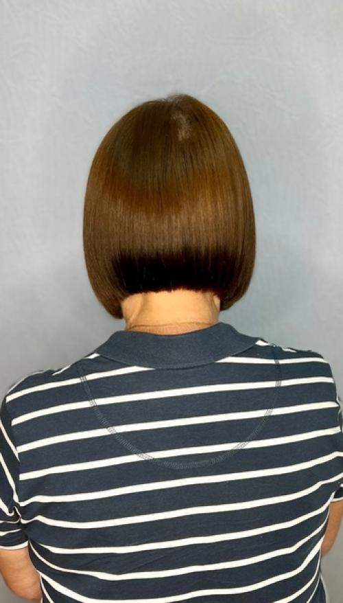 Создаю красоту.  Модное каре не подвластно времени и не имеет ограничений, превосходно преображая женщин в элегантном возрасте. 04