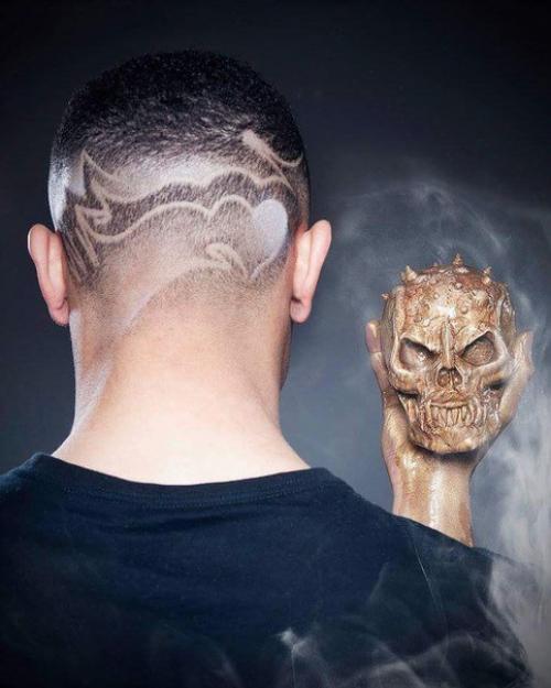 Тренды.  Модная короткая мужская стрижка еще короче и еще выразительнее стала. 05