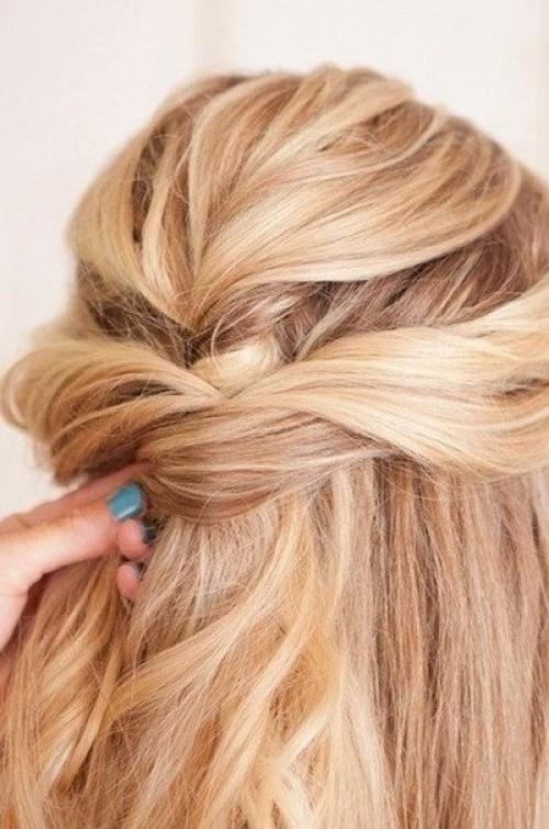 Шаг 1: свадебную, как и любую вечернюю прическу проще создавать на волнистых. 03 Шаг 1: свадебную, как и любую вечернюю прическу проще создавать на волнистых. 03