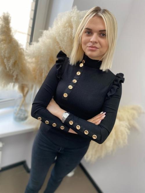 Мини причёска - два рожка с добавлением канекалона. 01