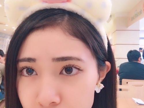 Похоже, что Taguchi_Hana всерьёз намерена сменить свой образ. 02