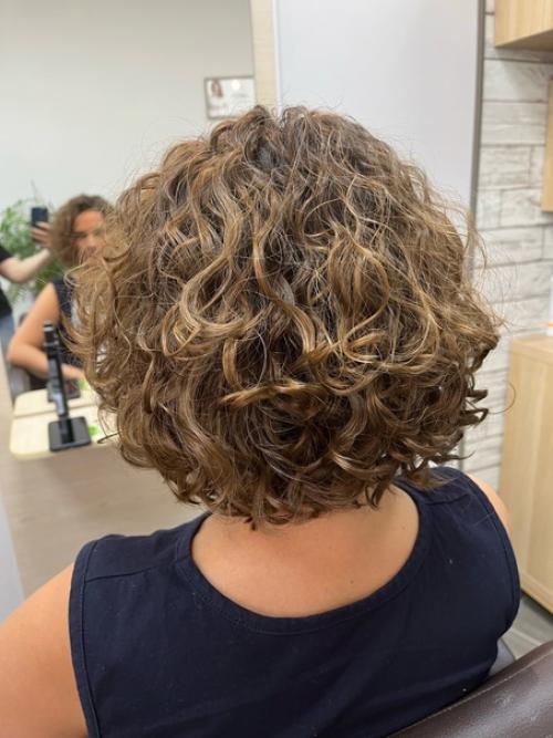 Мария через год вновь решила сделать биозавивку. 01