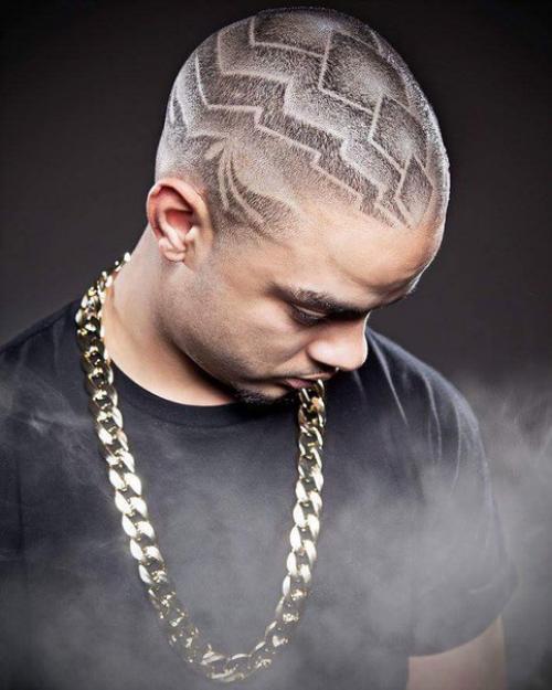 Тренды.  Модная короткая мужская стрижка еще короче и еще выразительнее стала. 04