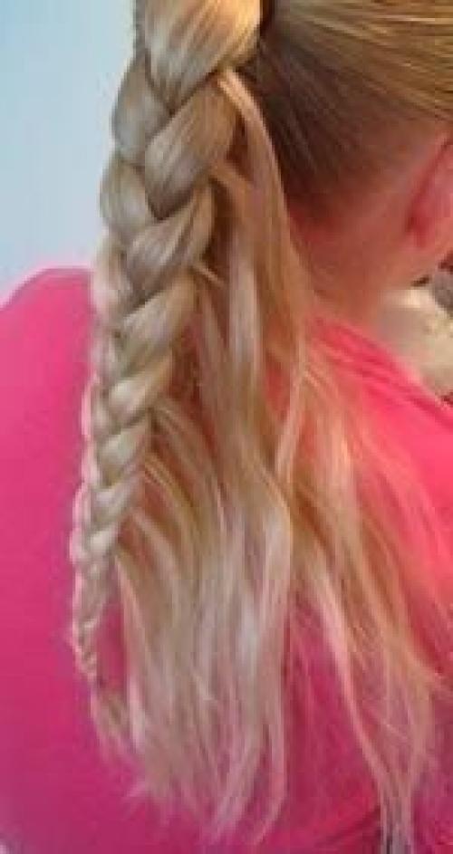 Вечерняя прическа.  1. сделайте основной конский хвостик в том месте, где пожелаете и завяжите его эластичной резинкой. 03