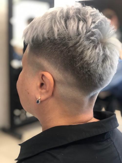 Говорят, что стильной и сексуальной может быть лишь прическа с длинными локонами. 02