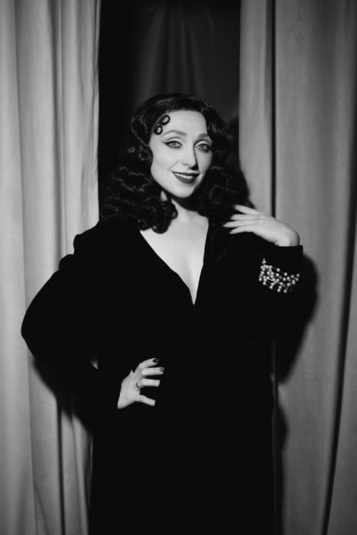 7 сентября.  Фото - день в салоне женской винтажной моды. 01