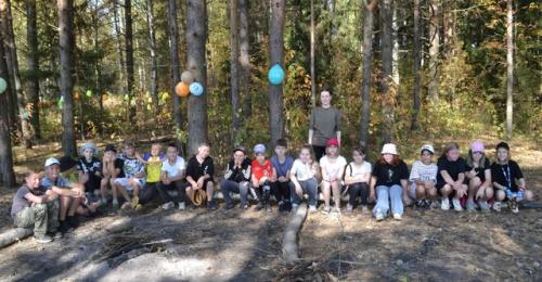 Дорого:  * с разбега упасть на вашу маму;. 04