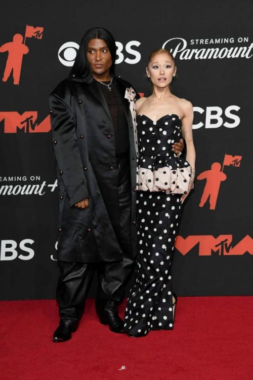 В Нью-йорке прошла ежегодная музыкальная премия MTV VMA 2025 - событие, где стиль звезд часто говорит громче слов. 02 В Нью-йорке прошла ежегодная музыкальная премия MTV VMA 2025 - событие, где стиль звезд часто говорит громче слов. 02