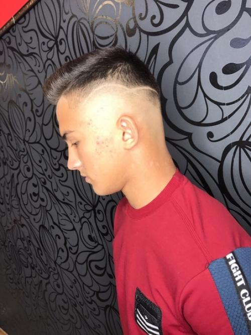 Стильный образ мужчины, который следит за собой, немыслим без хорошей стрижки и прически. 06