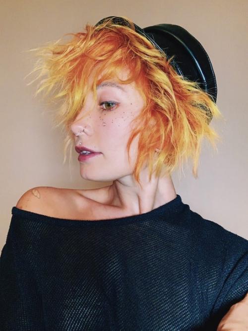 Обдумывая какой головной убор носить, имейте в виду, он должен отвечать пропорциям вашего лица и соответствовать размеру окружности головы. 01