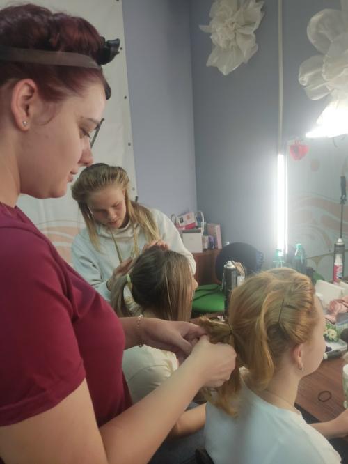 16 сентября отмечается необычный праздник - день завитушек, кудряшек, локонов, волют и вензелей. 03