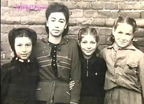 Школу я начала ощущать только с пятого класса. 1. 01